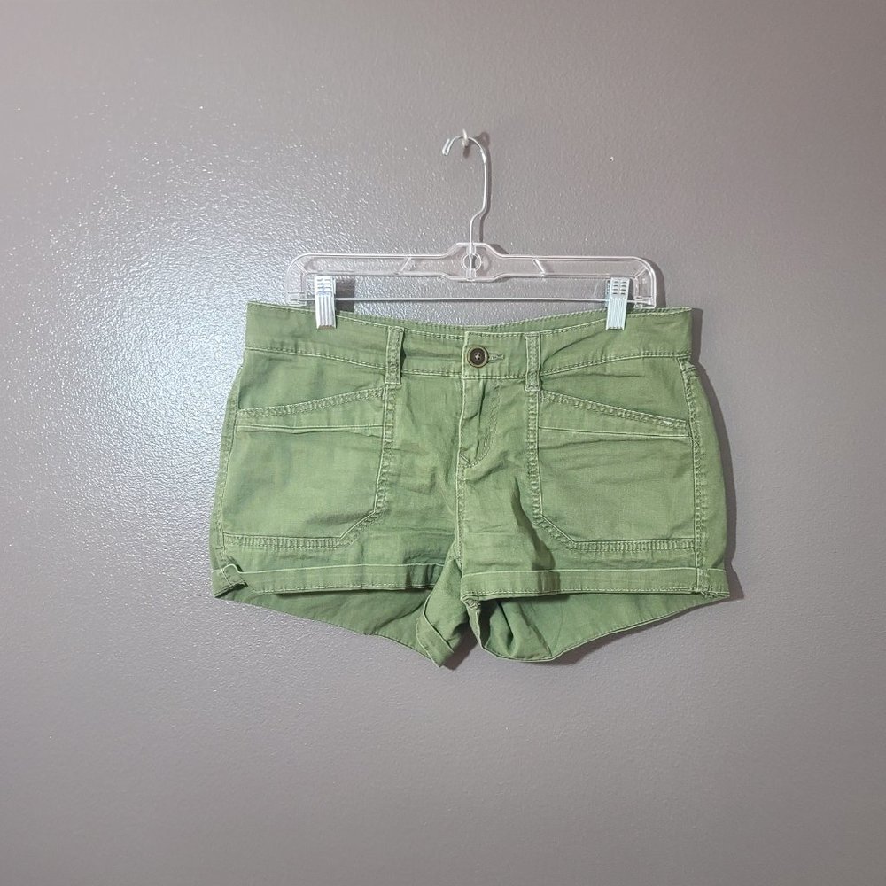 Vintage UNIONBAY Green Khaki Button Pocket Shorts - Picture 2 of 11